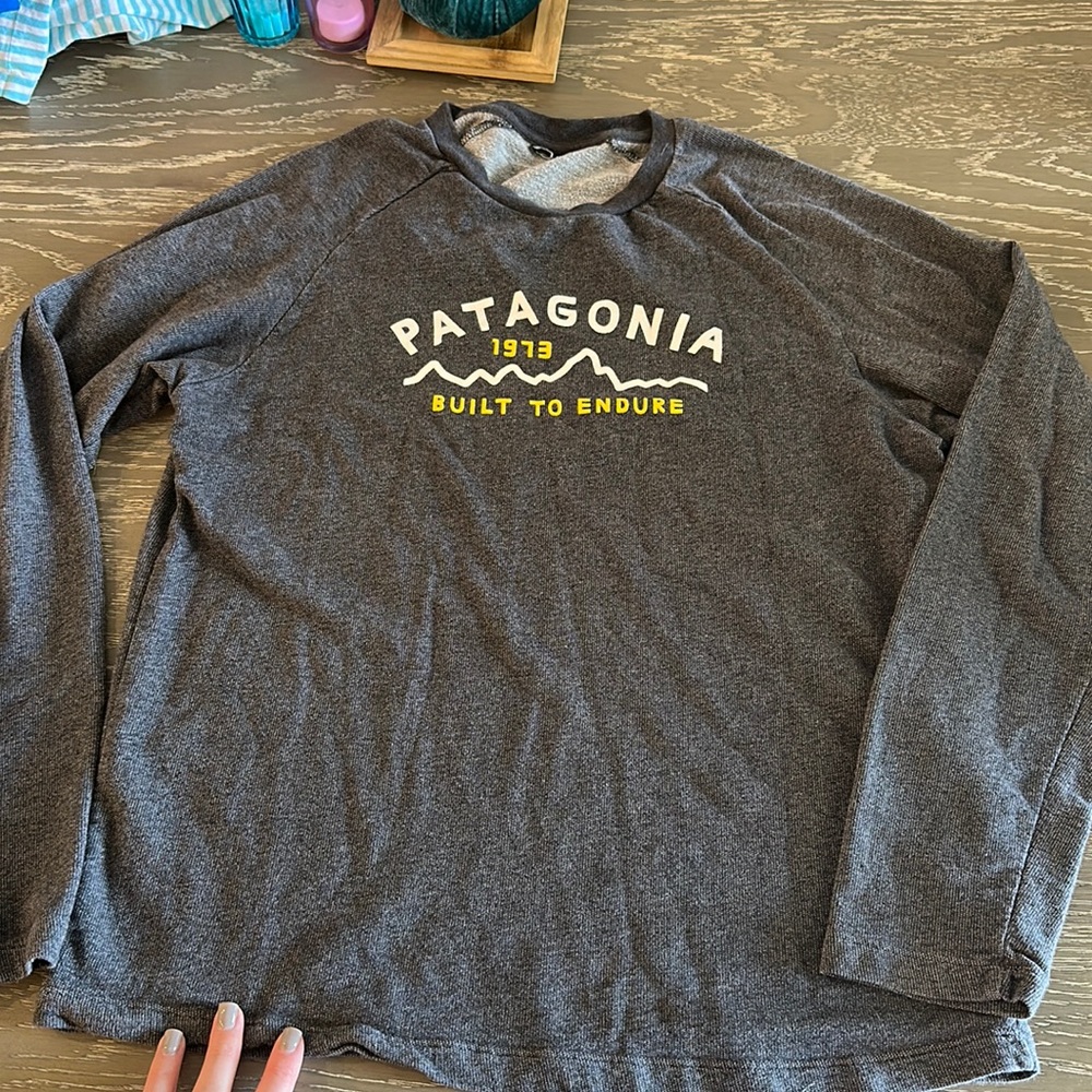 Patagonia long sleeve - Men’s Medium